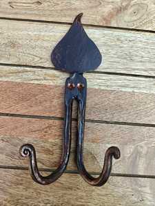 Gancho de Pared de Hierro Forjado a Mano, Gancho Doble Decorativo Vintage para Abrigos, Diseño Rústico de Hoja de Pala, Gancho Metálico para Batas, Decoración del Hogar - Product Image 2