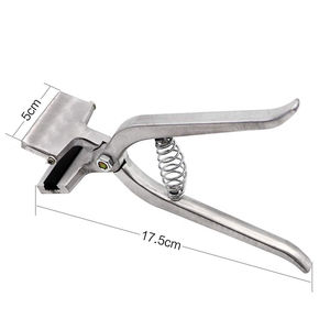 เครื่องมือสัตวแพทย์ทำจากอลูมิเนียมอัลลอยด์ สำหรับทำเครื่องหมายสุกร คีมสักตัวเลขและตัวอักษร ราคาถูก รับผลิตแบบ OEM - Product Image 1