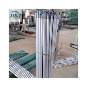 Venta al por mayor 50 unids/bolsa palo de escoba de madera compra competitiva al menos 105.000 piezas recogedores incluidos - Product Image 1