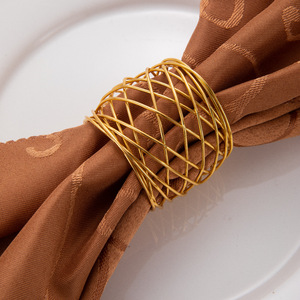 Elegante servilletero de acero inoxidable con alambre para decoración festiva de mesa, ideal para hoteles y restaurantes. - Product Image 3
