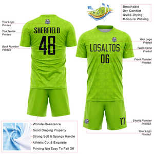 Ensemble de maillots de football à coupe athlétique, motif géométrique vert citron, sublimation premium, séchage rapide, vente en gros - Product Image 3