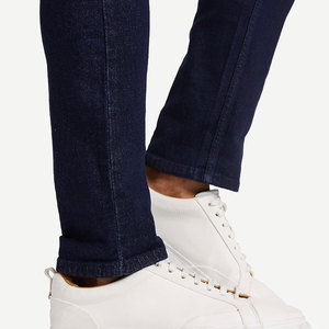 กางเกงยีนส์ทรงตรงผู้ชายสีน้ำเงิน ผ้าเดนิมยืดใส่สบาย ระบายอากาศได้ดี แฟชั่นสตรีทแวร์ กางเกงยีนส์ฟอกสีสำหรับฤดูหนาว - Product Image 6