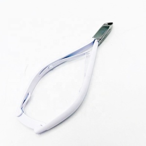 Pinzas para cutículas profesionales, cuchillas afiladas de acero inoxidable de grado quirúrgico, pinzas para uñas personalizadas sostenibles para dedos, cuidado Personal - Product Image 1