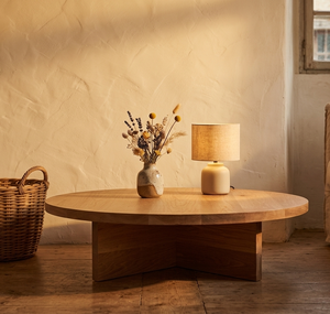 Table basse d'extérieur contemporaine Kailani en teck de haute qualité, design élégant et polyvalent, idéale pour les hôtels de luxe - Product Image 2