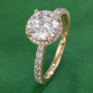 Anillo de Diamante Cultivado en Laboratorio con Certificación IGI de 2 Quilates, Halo Central Redondo, Diamante VVS con Oro Amarillo Sólido de 14K para Boda - Product Image 3
