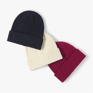 Bonnet tricoté d'hiver haut de gamme, couleur unie, en polyester, avec revers, chaud et confortable, vente en gros, accessoire de mode - Product Image 5