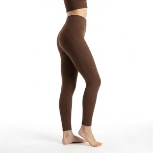 Ropa personalizada para pole dance para mujer con materiales elásticos, construcción cómoda y estilo moderno para entrenamiento. - Product Image 5