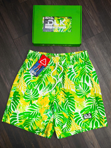 DLK Bañador para hombre con estampado de palmeras rojas, de secado rápido, cintura elástica, pantalones cortos de playa de poliéster tejido - Product Image 2