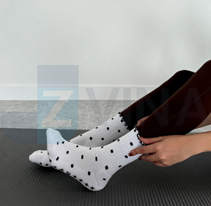 <b>Custom</b> Anti-slip <b>Grip</b> Women Ankle <b>Socks</b> Spandex/Polyester/Cotton Dots Jacquard Pattern Breathable Spring Daily Wear Thick Cuff - Product Image 5