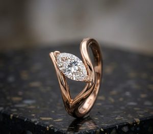 Bague de fiançailles classique en or plaqué 18K 14K avec diamant de laboratoire taille marquise, bijou raffiné pour femme, cadeau - Product Image 1