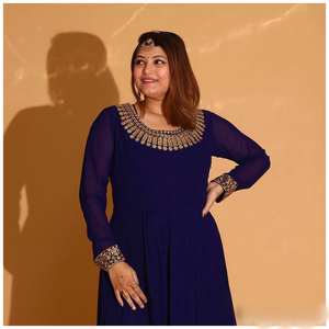 Hermoso conjunto de vestido y dupatta para mujer con borde de encaje de trabajo de secuencia bordada - Product Image 2