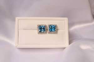 Pendientes de topacio azul con halo de plata de ley 925 y circonitas cúbicas, joyería nupcial elegante para mujer, piedra de nacimiento de diciembre - Product Image 2