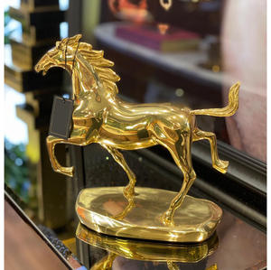 Escultura de Caballo de Aluminio Fundido Artesanal de Lujo, Pieza Decorativa Ligera para Decoración del Hogar y Proyectos de Diseño de Interiores - Product Image 5