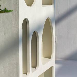 Étagère peinte ultra blanche Vandana Altis, design de meuble de rangement en bois moderne et minimaliste - Product Image 5