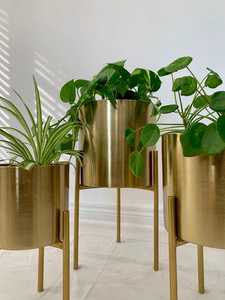 Ensemble de 3 jardinières modernes, durables et légères en métal thermolaqué, supports minimalistes pour plantes vertes avec design pour fleurs de jardin - Product Image 2