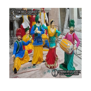 Estatua de Madera del Equipo Cultural Punjabi de Bhangra, de Delhi, India - Product Image 1