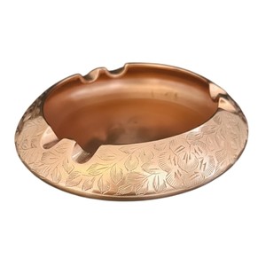Elegante Cenicero de Cobre Decorativo, Cenicero Metálico para Cigarros y Cigarrillos con 4 Soportes, Accesorio para Fumar en Casa, Oficina o Bar, a Precio de Fábrica - Product Image 3