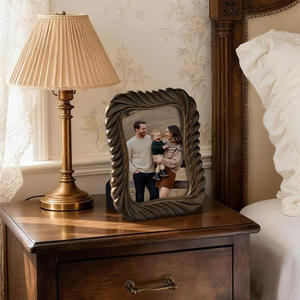 Cadre photo rustique en bois style ferme, inspiration vintage, décoration de table - Product Image 4