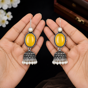 Boucles d'oreilles Jhumka ovales vintage tibétaines bohèmes en laiton plaqué argent avec améthyste jaune et perles d'imitation pour femme, idéales pour les soirées - Product Image 4