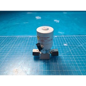 Fujikin 316L-P 038838วาล์วไดอะแฟรมความบริสุทธิ์สูงที่ใช้เป็นชิ้นส่วนอุปกรณ์เซมิคอนดักเตอร์แบบดั้งเดิม - Product Image 1