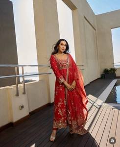 Elegant Blue Silk Salwar Kameez With Embroidered Dupatta Traditional Women's <b>Wedding</b> Wear India Pakistan - Product Image 2