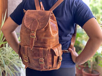 Sacs à dos en cuir véritable faits à la main, style vintage, nouveau design, multi-usages, sacs à dos à poches, vente en gros, produit en vrac