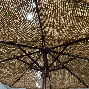 Sombrilla de Fibra de Coco Rústica para Resort - Sombrilla Tropical Tejida a Mano para Sombra en Exteriores - Marca Coco Eco - Product Image 5