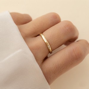 แหวนทองคำ 14K ทรง Eternity ประดับเพชรทรงกลมแบบ Pave Setting สไตล์มินิมอล สำหรับทุกเพศ ใส่ได้ทุกวัน - Product Image 4