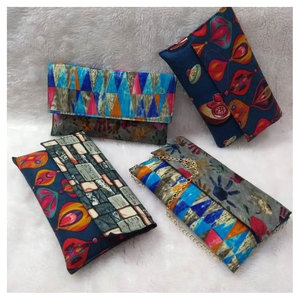 Bolso de Bordado Étnico Hecho a Mano, Bolso de Mano y Bandolera Bordado Estilo Bohemio Indio, Diseño Floral Artesanal Tradicional - Product Image 2