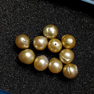 Perlas naturales del Mar del Sur doradas de 8-9 mm, perlas redondas sueltas para la fabricación de joyería a precio de mayoreo. - Product Image 5