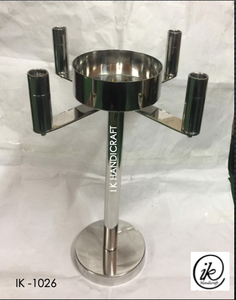 Candelabro de Boda Plegable Hecho a Mano de Acero Inoxidable con Acabado PVD Negro y Dorado, Elegante y Moderno, de 9 Cabezas, de Diva Collections - Product Image 6