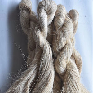 Fibra de plátano 100% natural extraída del pseudostelo del plátano para la fabricación de textiles, cuerdas, alfombras y artesanías. - Product Image 1