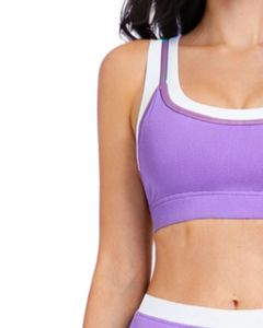 ชุดออกกำลังกายผู้หญิงแบบกำหนดเอง สีลาเวนเดอร์ขาวตัดกัน เสื้อชั้นในกีฬาและกางเกงขาบานเอวสูง ผ้าสเตรช สำหรับโยคะ ฟิตเนส ยิม  รับผลิตตามแบบ OEM ขายส่ง - Product Image 4