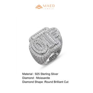 Anillo de Letra para Hombre de Lujo con Moissanita Engastada en Plata - Joyería de Destaque - Product Image 6