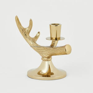 Vente en gros de porte-bougie et lanterne à bougie de Noël en laiton doré de luxe, faits à la main, pour la décoration de la maison - Product Image 5