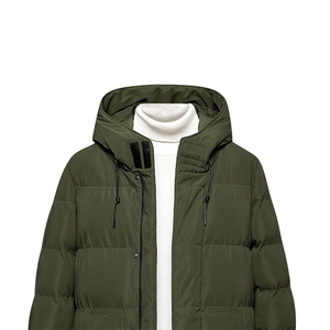Chaqueta Acolchada con Capucha para Hombre, Resistente al Viento y Ecológica, Estilo Urbano de Invierno, 100% Poliéster, Venta al Por Mayor Artiz International - Product Image 3