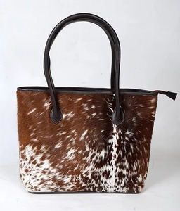 Bolso Tote de Cuero de Vaca con Pelo, Hecho a Mano, Bolso de Cuero Premium, Bolso Tote Vintage de Gran Capacidad - Product Image 4