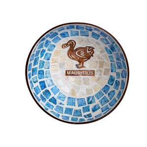 Bols en bois de coco personnalisés Pristine Tradition Bali, motifs tribaux gravés, prix premium B2B - Product Image 3