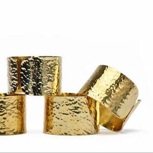 Anillo de servilleta metálico decorativo y elegante para la mesa, recepciones de boda y restaurantes. - Product Image 1