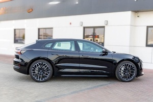 Voiture électrique haut de gamme Ze Ekr 001 2024, HATCHBACK AWD, batterie lithium R18, caméra - Product Image 3