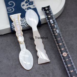 Cuillère de luxe en nacre incrustée, faite à la main, cuillère décorative en nacre par Tradebyd - Product Image 5