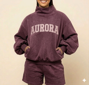 Haut à col montant pour femme, stylisé avec un short, confortable, doux, chaud et douillet, coupe facile, toucher agréable, style quotidien - Product Image 1