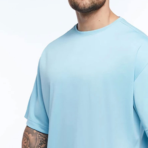 T-shirt décontracté d'été pour homme, bleu clair tie-dye, à manches courtes, coupe ample, couleur unie, avec logo vierge - Product Image 3