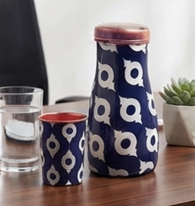 Botella de agua de cobre esmaltado azul y blanco con 2 tazas, diseño elegante, perfecta para la hidratación diaria, viajes, gimnasio, yoga y oficina. - Product Image 4