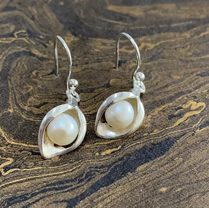 Boucles d'oreilles pendantes en argent sterling 925 avec perle naturelle et pierre précieuse, faites à la main, style moderne, pour femmes - Product Image 3