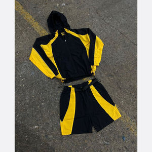 Veste coupe-vent imperméable pour homme, style streetwear, avec capuche, logo personnalisé imprimé, design léger et respirant, vêtements de sport pour la salle de sport - Product Image 5