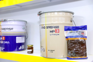 Grasa multiusos KING NLGI # 3 Fábricas en Vietnam venden al por mayor una excelente grasa para engranajes de uso pesado. - Product Image 2