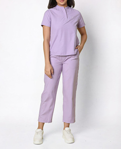 Conjuntos de Uniformes de Enfermería Unisex, Conjuntos de Uniformes Médicos de Verano con Spandex, para Uso Hospitalario, Top de Manga Corta y Pantalones con Múltiples Bolsillos - Product Image 3