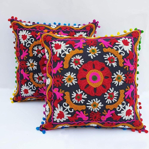 Funda de Cojín Bordada a Mano con Diseño Suzani, Cosida a Mano con Bordado Colorido, Funda de Cojín de Algodón - Product Image 1