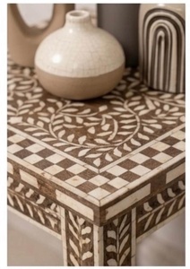 Table d'appoint moderne en os incrusté, artisanale et écologique |   Décoration de la maison pour baptême, meubles - Product Image 2